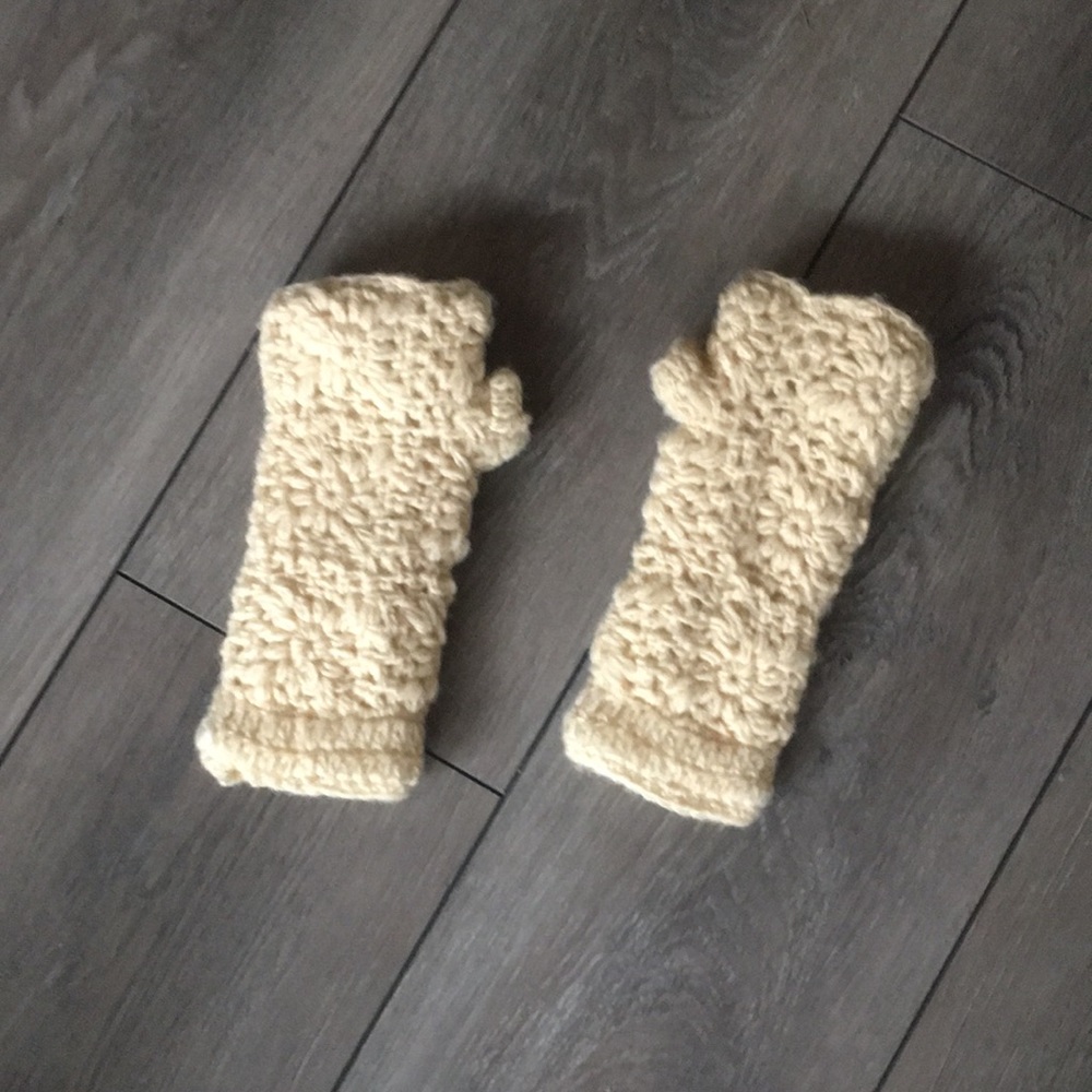 Crochet wool fingerless mittens